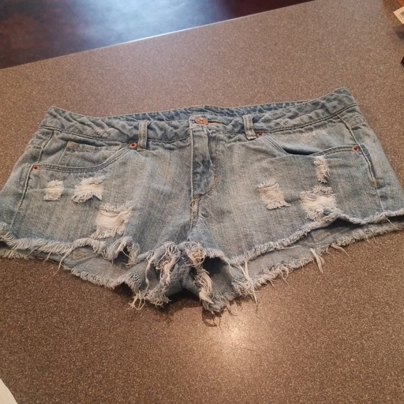 h and m divided shorts